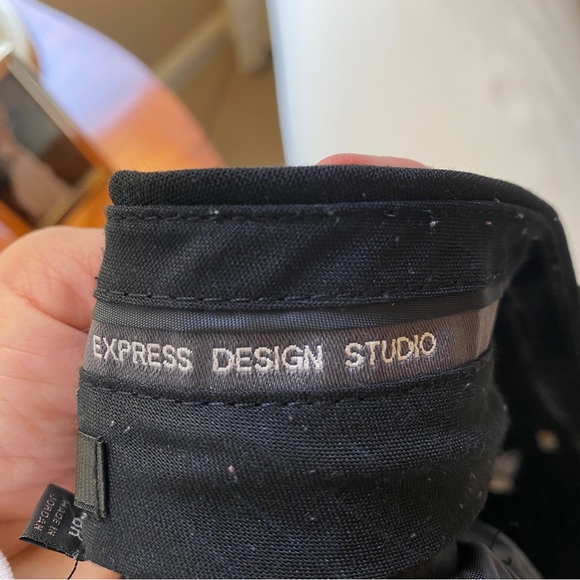 Express editor black wide leg dress pants.  Size 8R - Picture 4 of 6